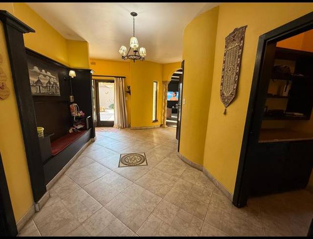 4 BEDROOM HOUSE FOR SALE IN OAKDENE